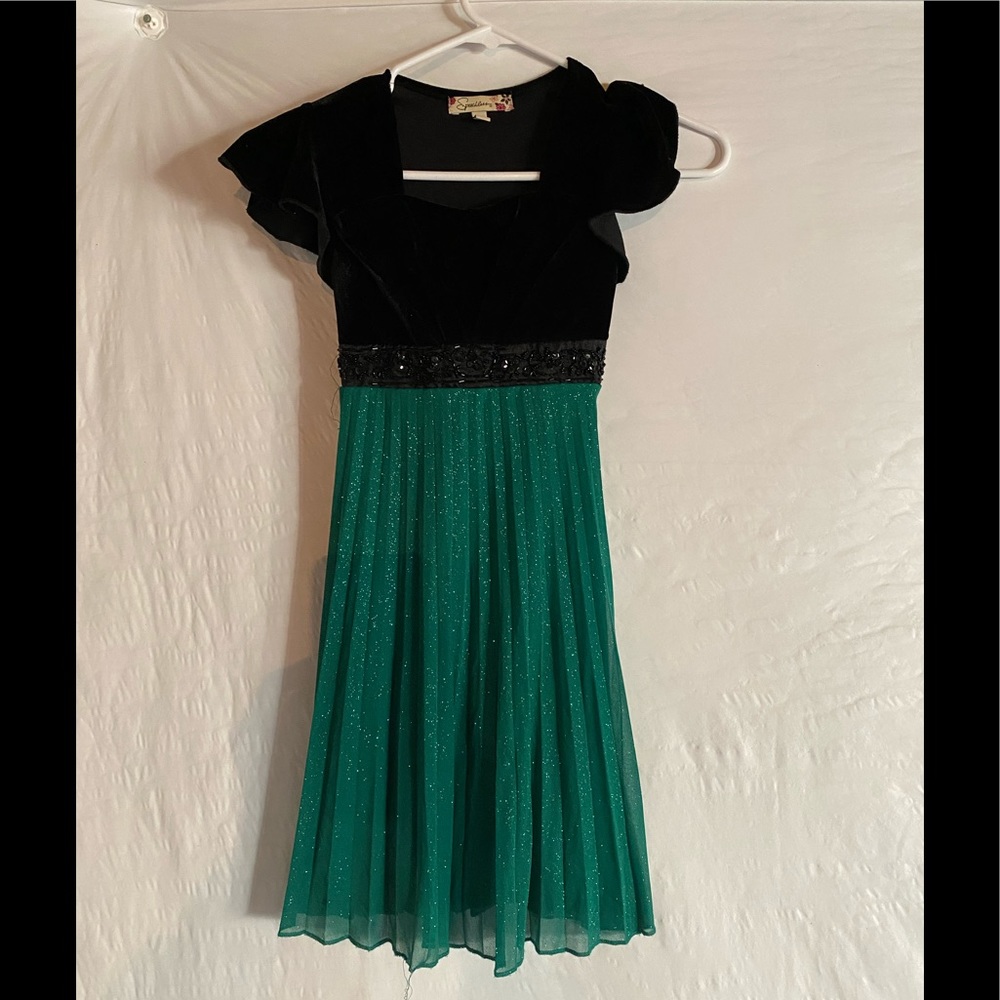 Beautiful girls holiday, Christmas dress